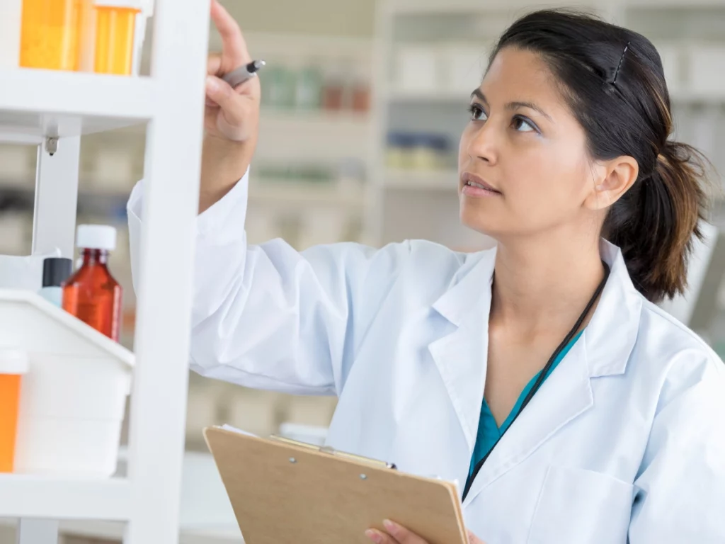 Online Pharmacy Technician Training to start your career